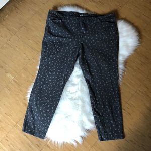EUC Old Navy Pixie Pants